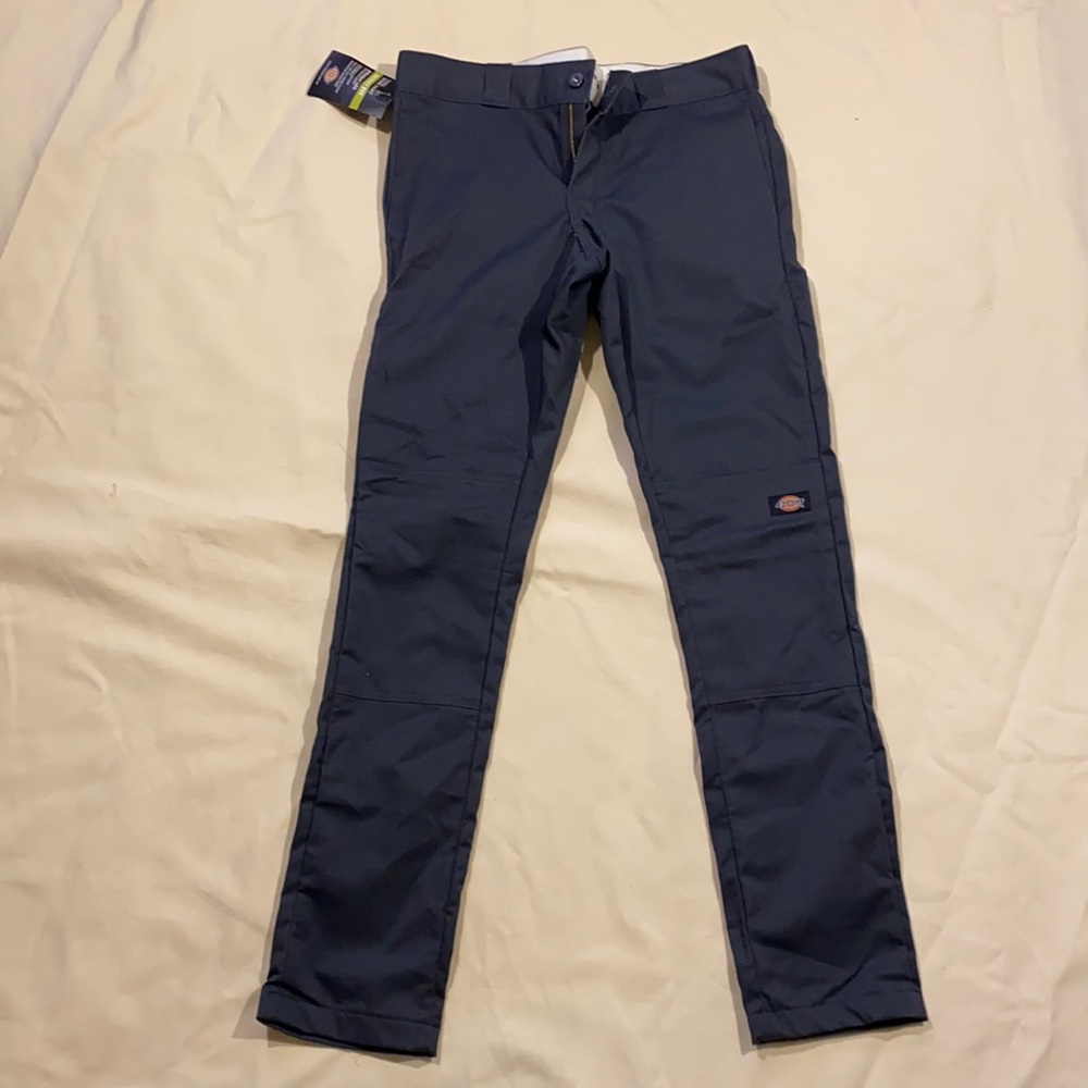 BNWT Dickies  grey skinny straight pants. Size 32/32